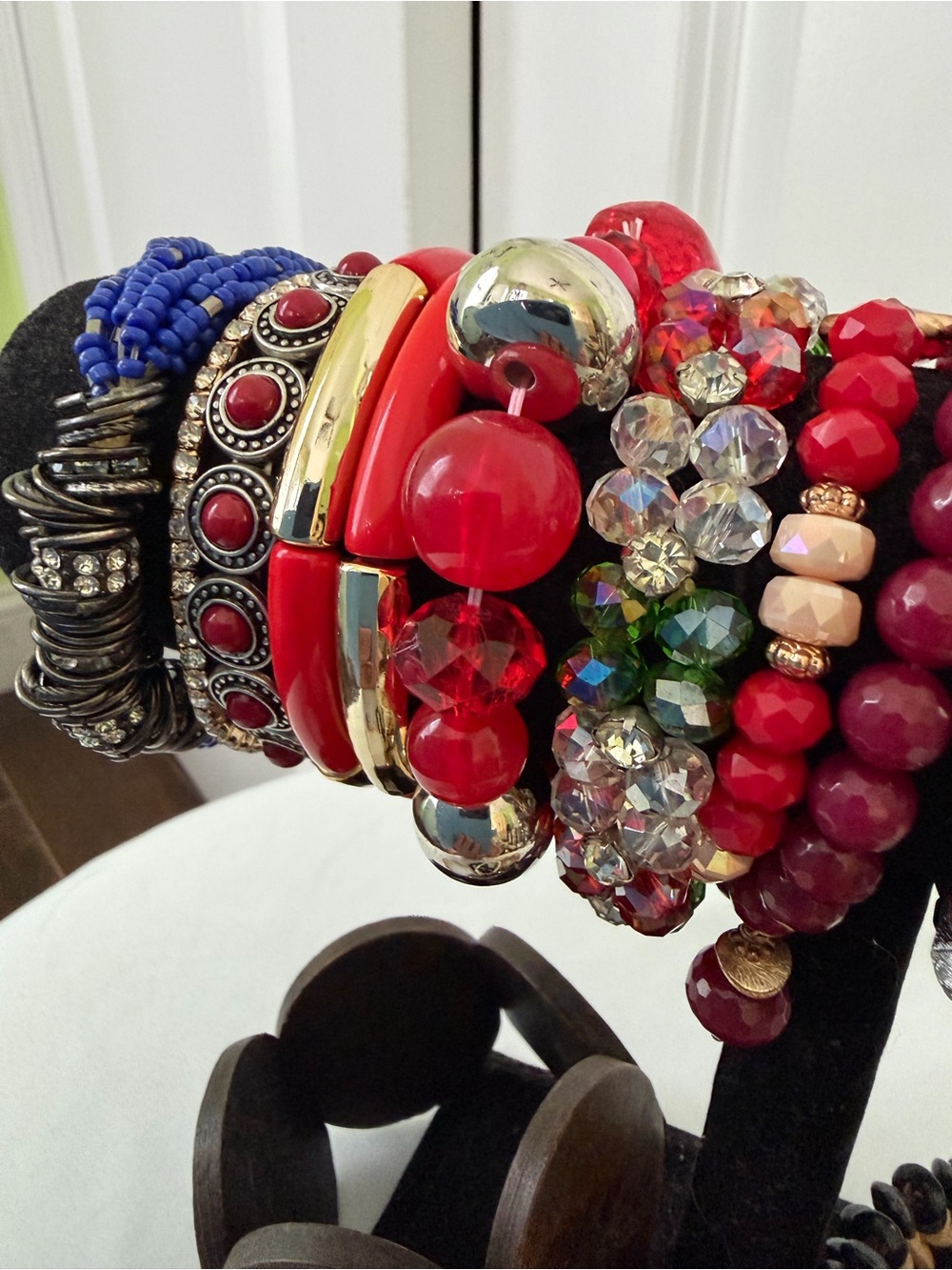 34-Piece Mixed Stretch Bracelets Lot 🔥 Glass, Wood, Stone + - Picture 4 of 10